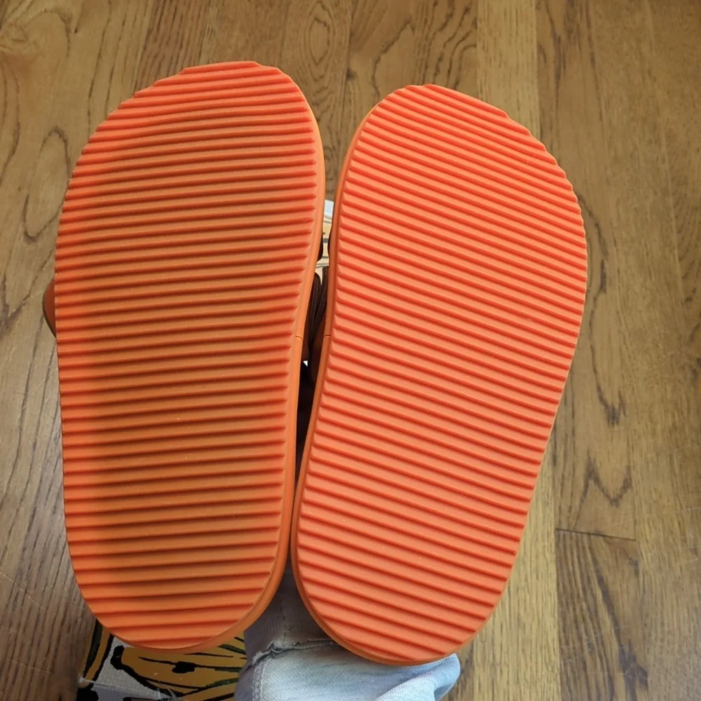 NIB FARM Rio Monstera Anatomic Slide Sandals In Orange Women's Size 7